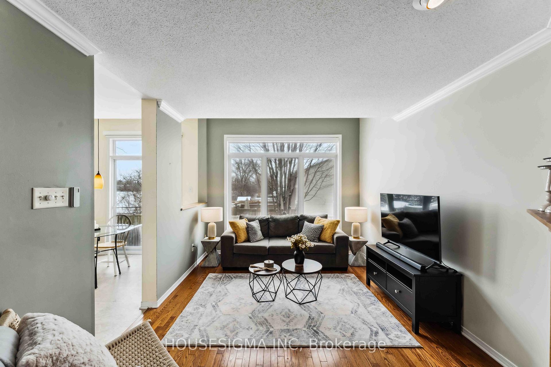 Photo 16 of 22 Carwood Circle, Ottawa, Carson Meadows — HOMEH