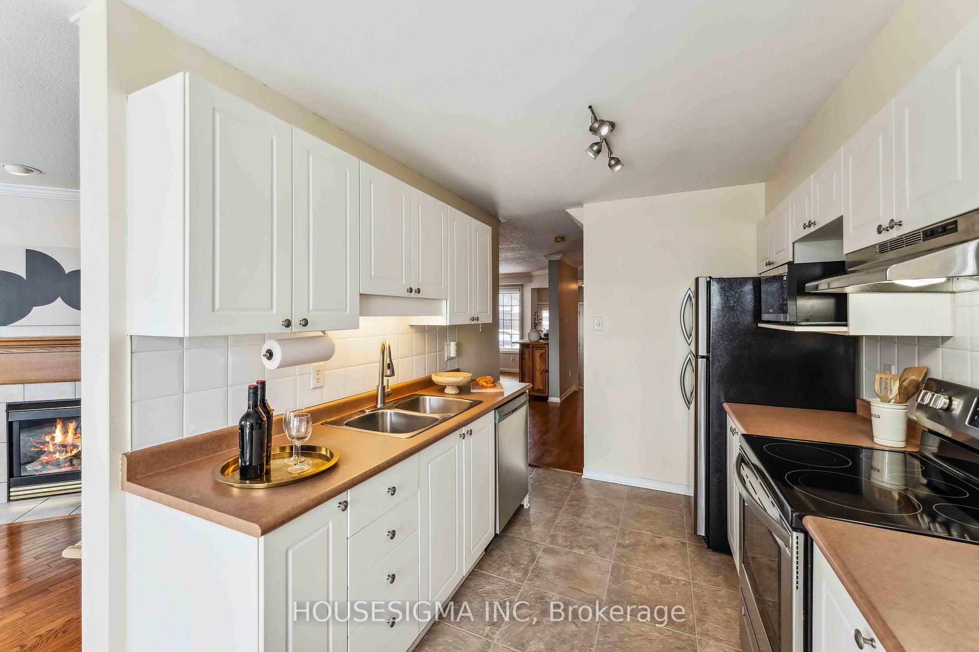 Photo 21 of 22 Carwood Circle, Ottawa, Carson Meadows — HOMEH
