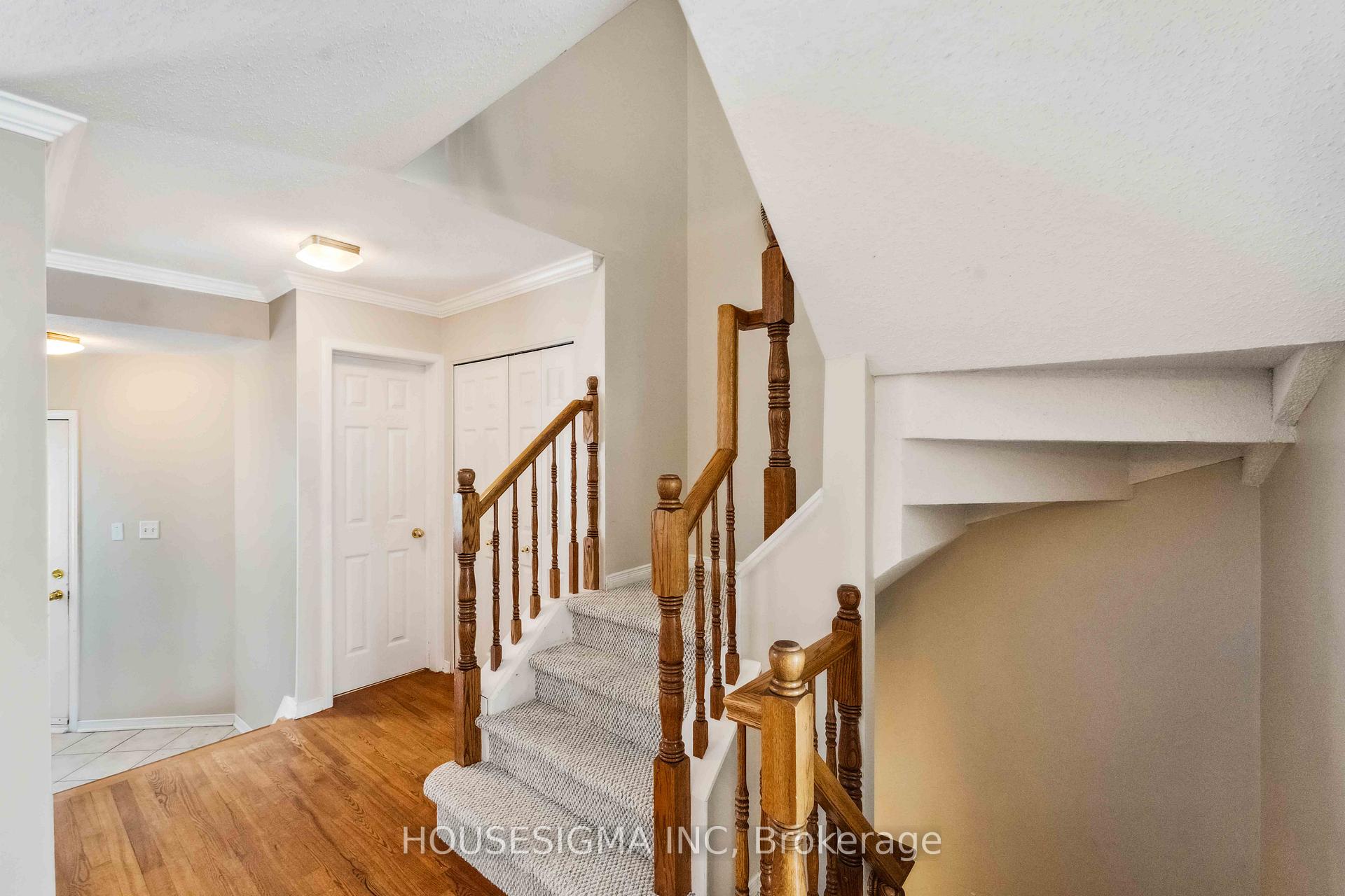 Photo 23 of 22 Carwood Circle, Ottawa, Carson Meadows — HOMEH