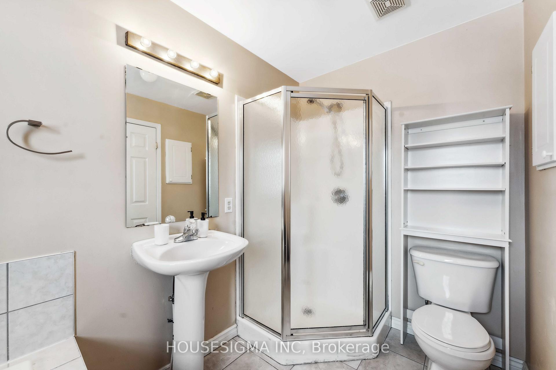 Photo 32 of 22 Carwood Circle, Ottawa, Carson Meadows — HOMEH