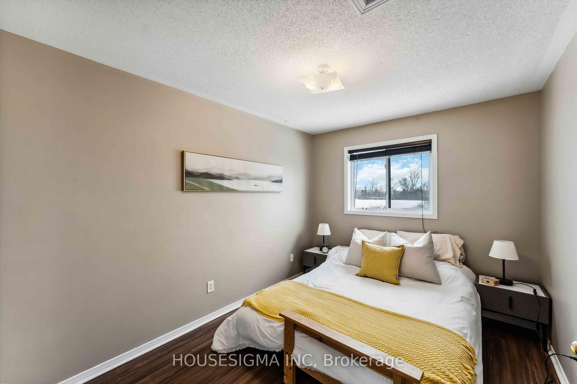 Photo 33 of 22 Carwood Circle, Ottawa, Carson Meadows — HOMEH