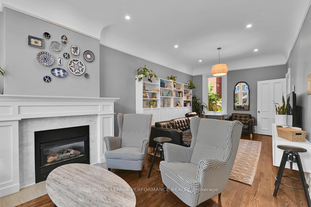 Photo 8 of 4 Hartington Place, Ottawa, Ottawa Centre/Golden Triangle — HOMEH