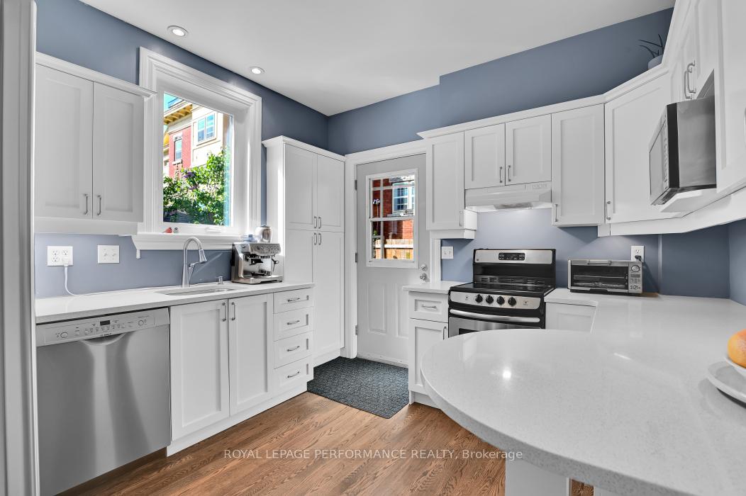 Photo 13 of 4 Hartington Place, Ottawa, Ottawa Centre/Golden Triangle — HOMEH