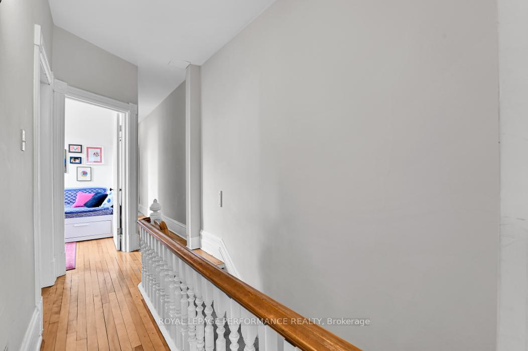 Photo 16 of 4 Hartington Place, Ottawa, Ottawa Centre/Golden Triangle — HOMEH