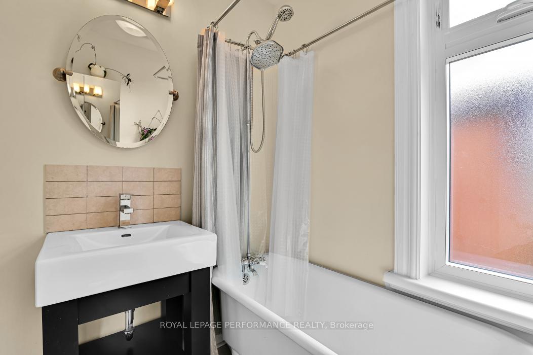 Photo 22 of 4 Hartington Place, Ottawa, Ottawa Centre/Golden Triangle — HOMEH