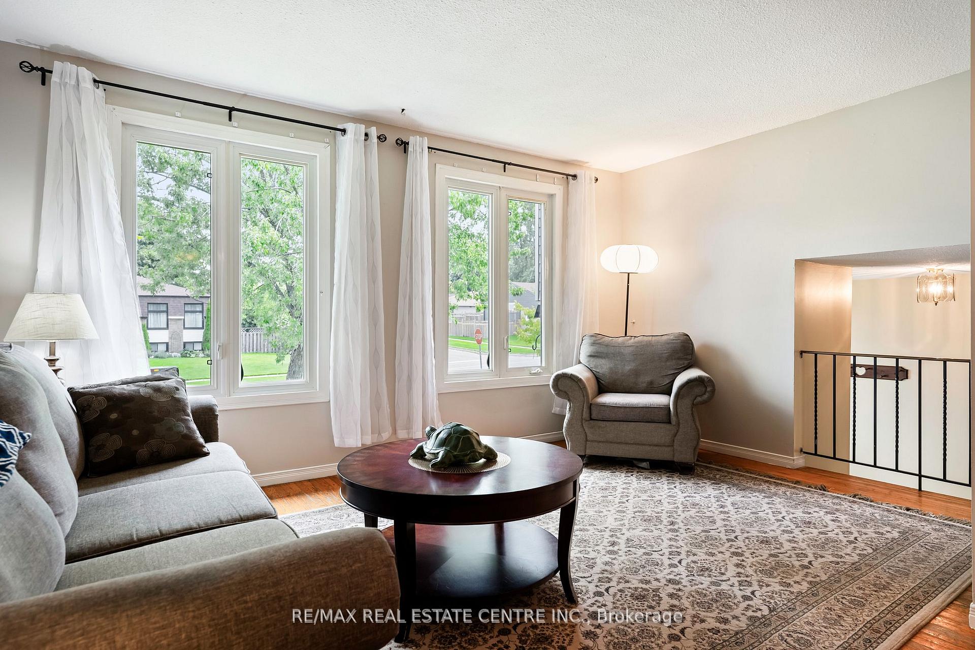 Photo 7 of 83 Brenda Boulevard, Orangeville — HOMEH