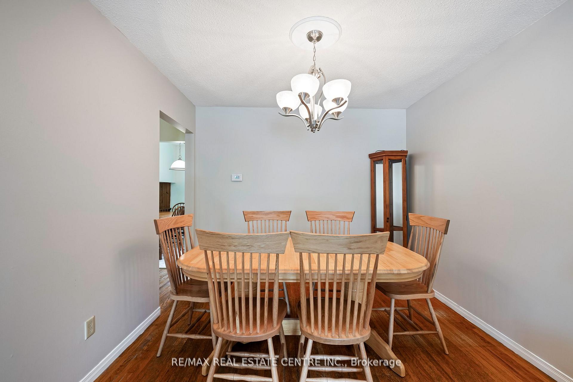 Photo 9 of 83 Brenda Boulevard, Orangeville — HOMEH