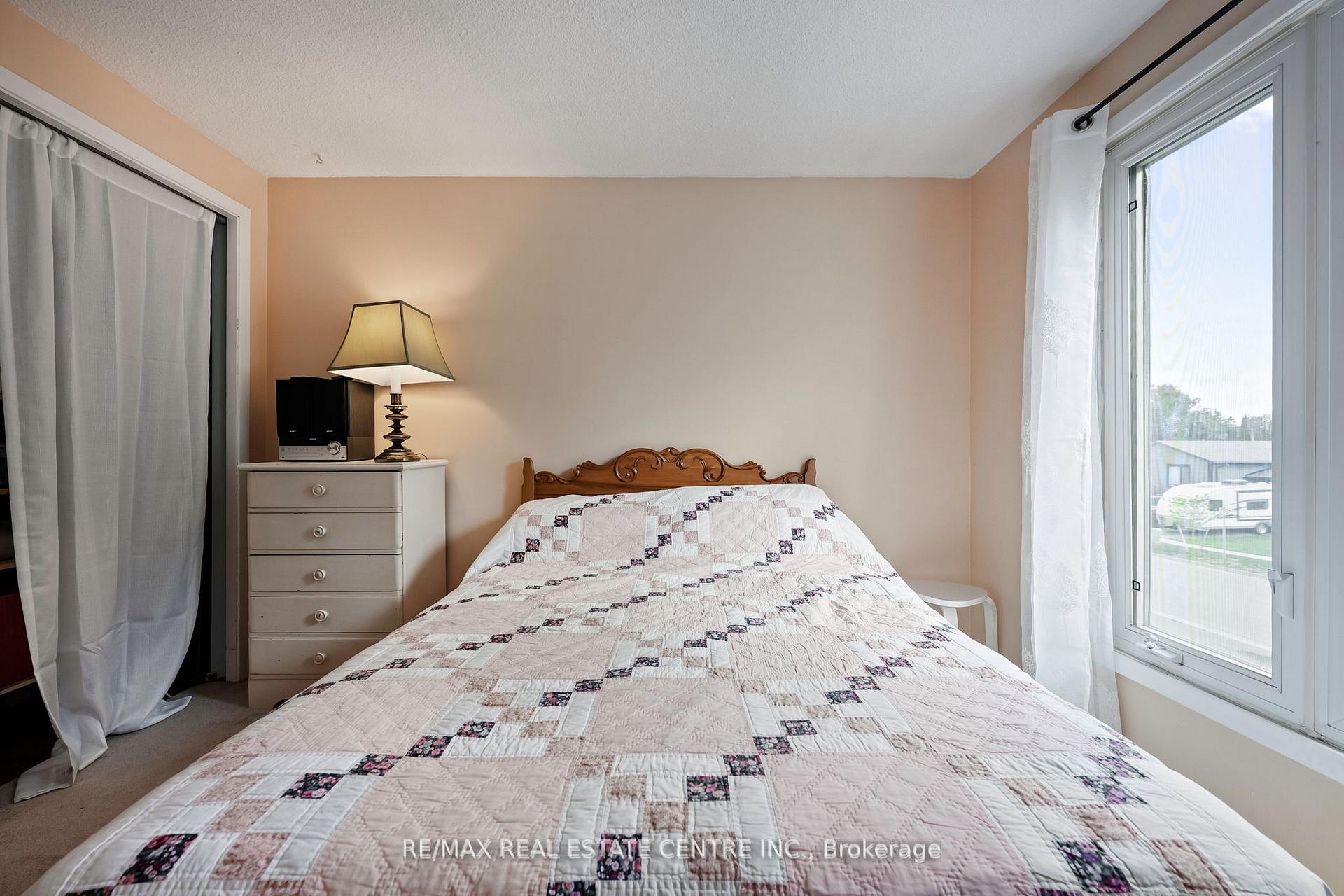 Photo 17 of 83 Brenda Boulevard, Orangeville — HOMEH