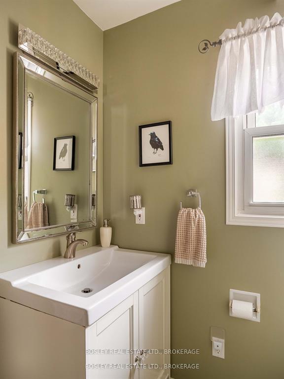 Photo 14 of 181 Canboro Road, Pelham, Fonthill — HOMEH