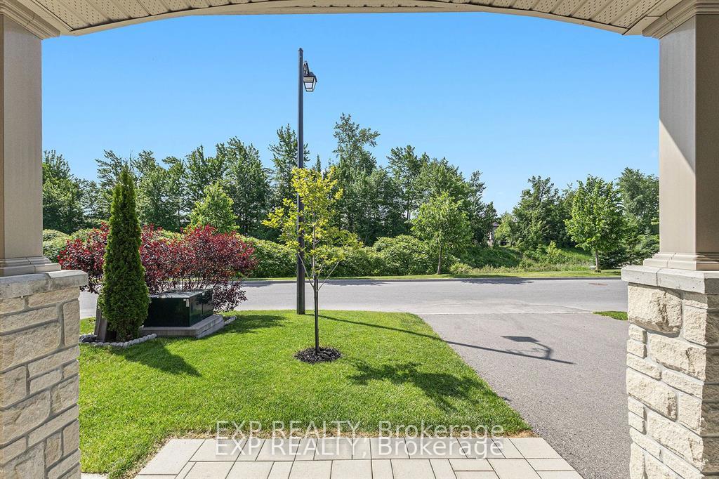 Photo 3 of 304 Locust Ridge, Ottawa, Mer Bleue/Bradley Estates/Anderson Park — HOMEH