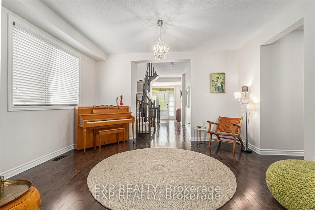 Photo 9 of 304 Locust Ridge, Ottawa, Mer Bleue/Bradley Estates/Anderson Park — HOMEH