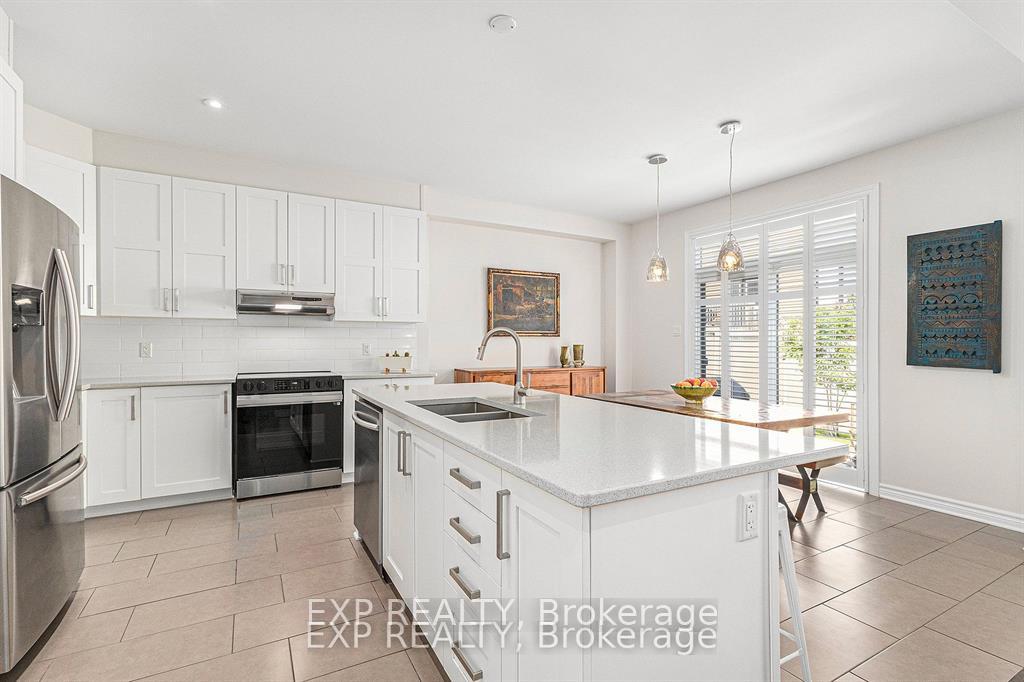 Photo 15 of 304 Locust Ridge, Ottawa, Mer Bleue/Bradley Estates/Anderson Park — HOMEH