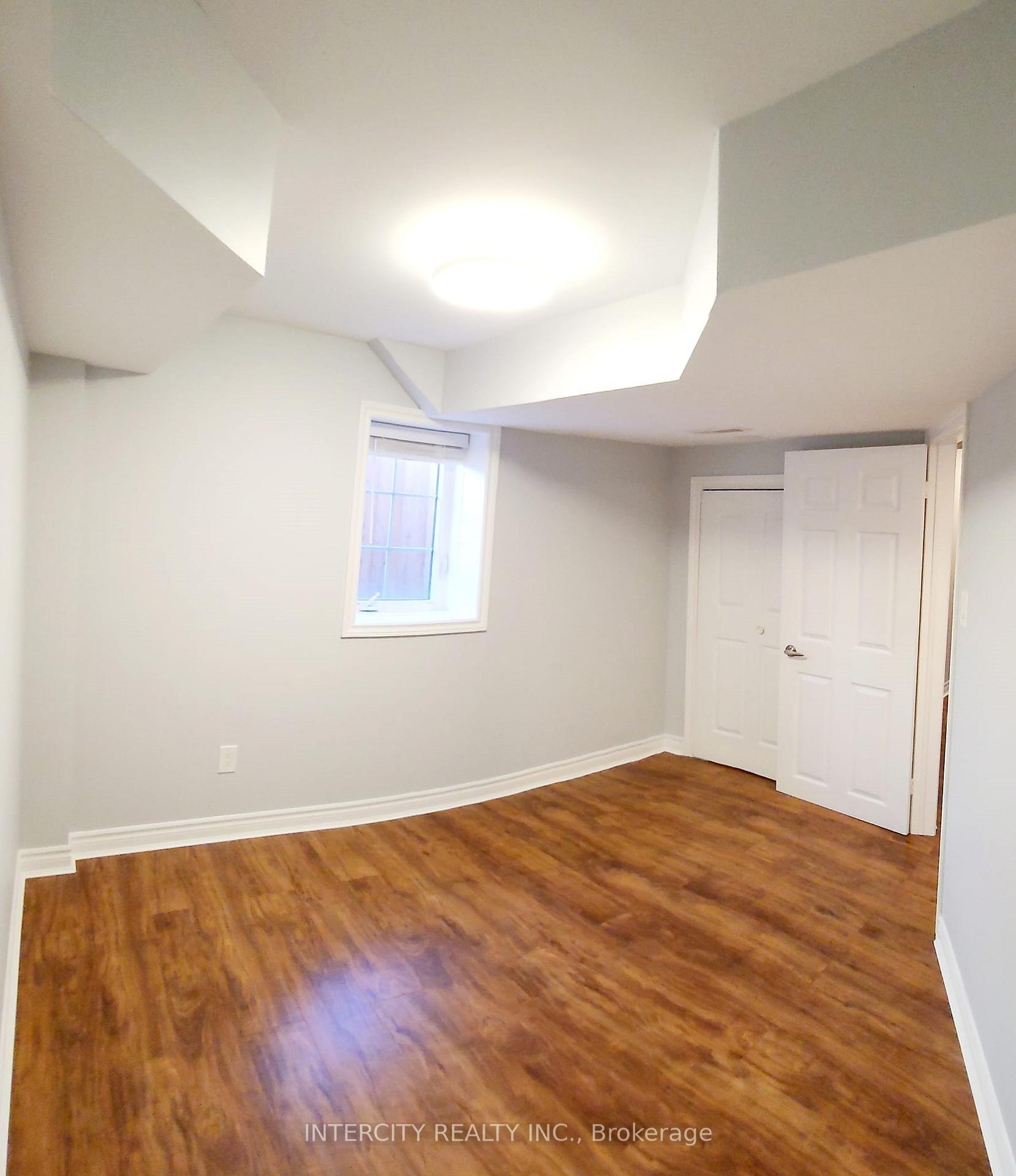 Photo 6 of 102 Harbord Street, Markham, Berczy — HOMEH