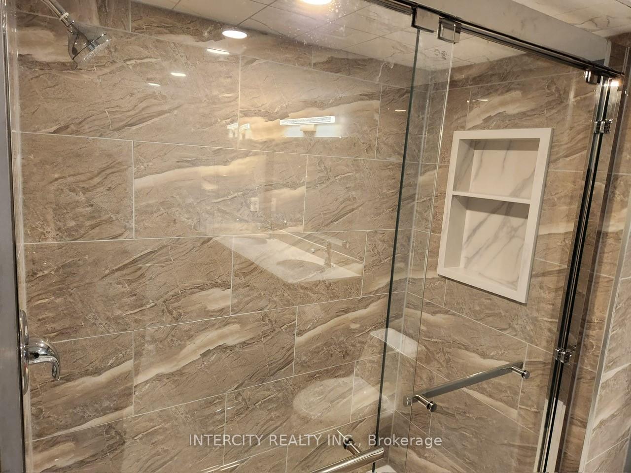 Photo 8 of 102 Harbord Street, Markham, Berczy — HOMEH