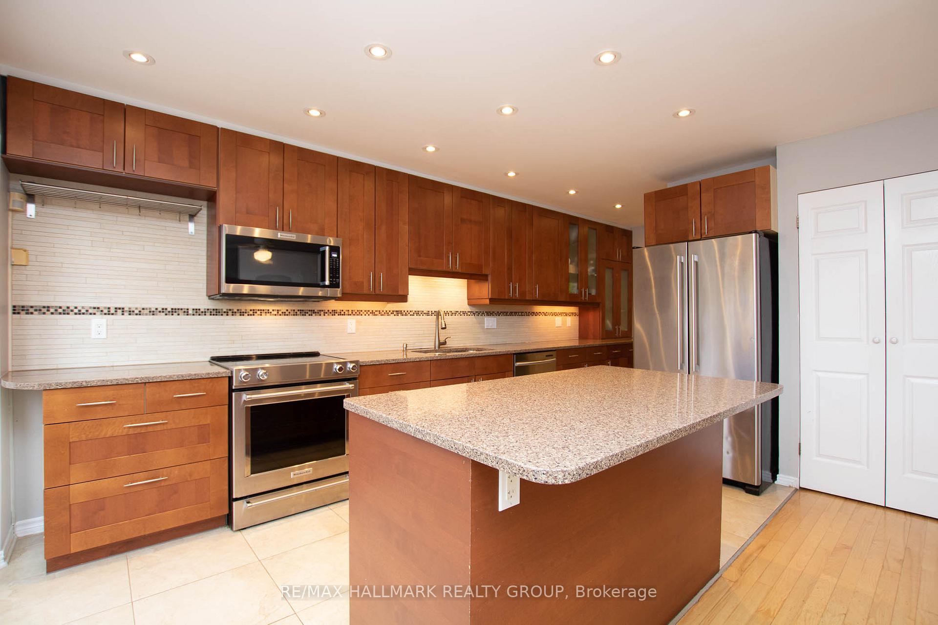 Photo 13 of 22 Central Avenue, Ottawa, Ottawa Centre/Golden Triangle — HOMEH