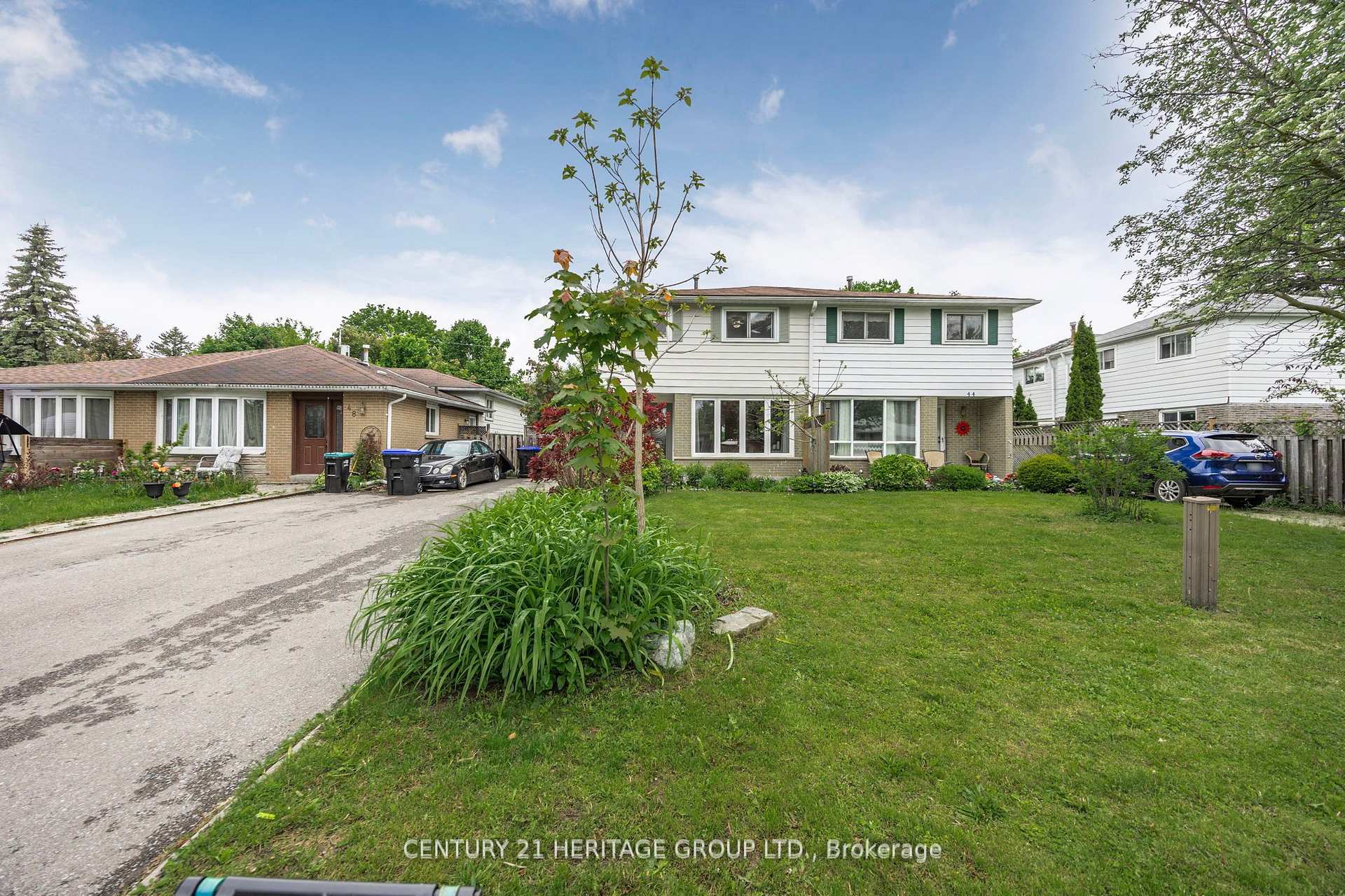 Photo 2 of 46 Adeline Avenue, New Tecumseth, Tottenham — HOMEH