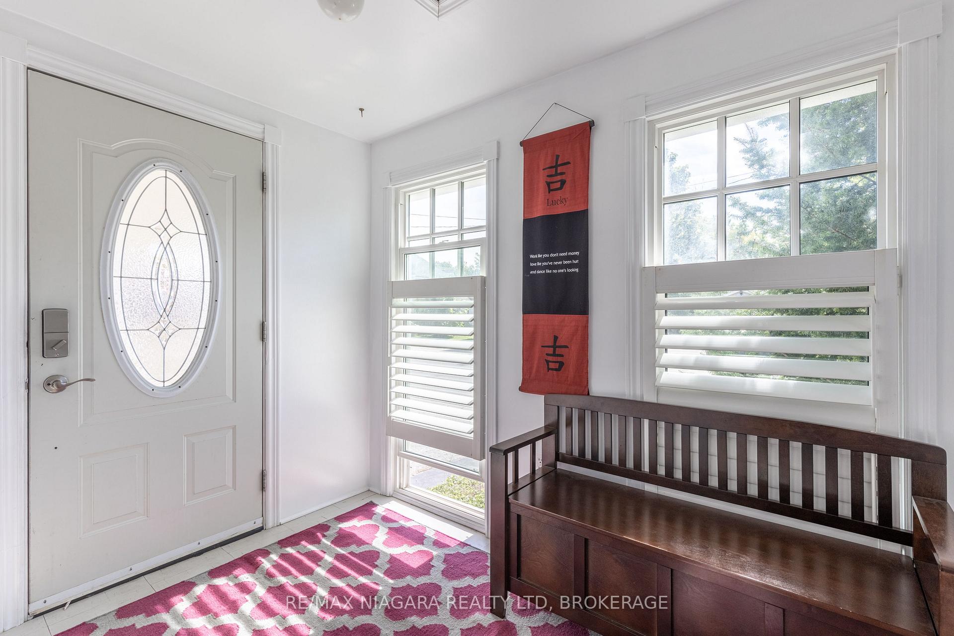 Photo 4 of 4993 Maple Street, Niagara Falls, Cherrywood — HOMEH