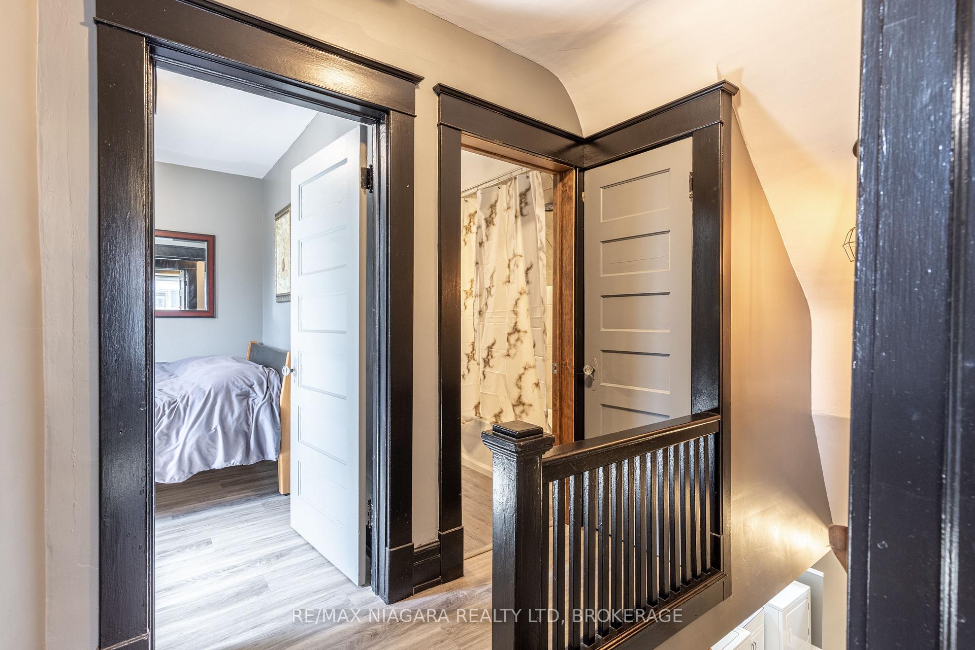 Photo 14 of 4993 Maple Street, Niagara Falls, Cherrywood — HOMEH