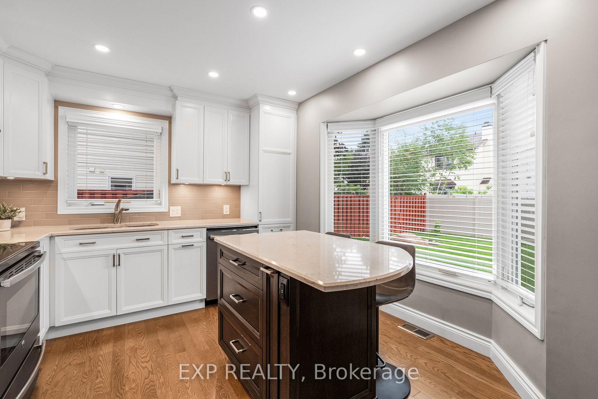 Photo 12 of 1660 Champneuf Drive, Ottawa, Chateauneuf — HOMEH