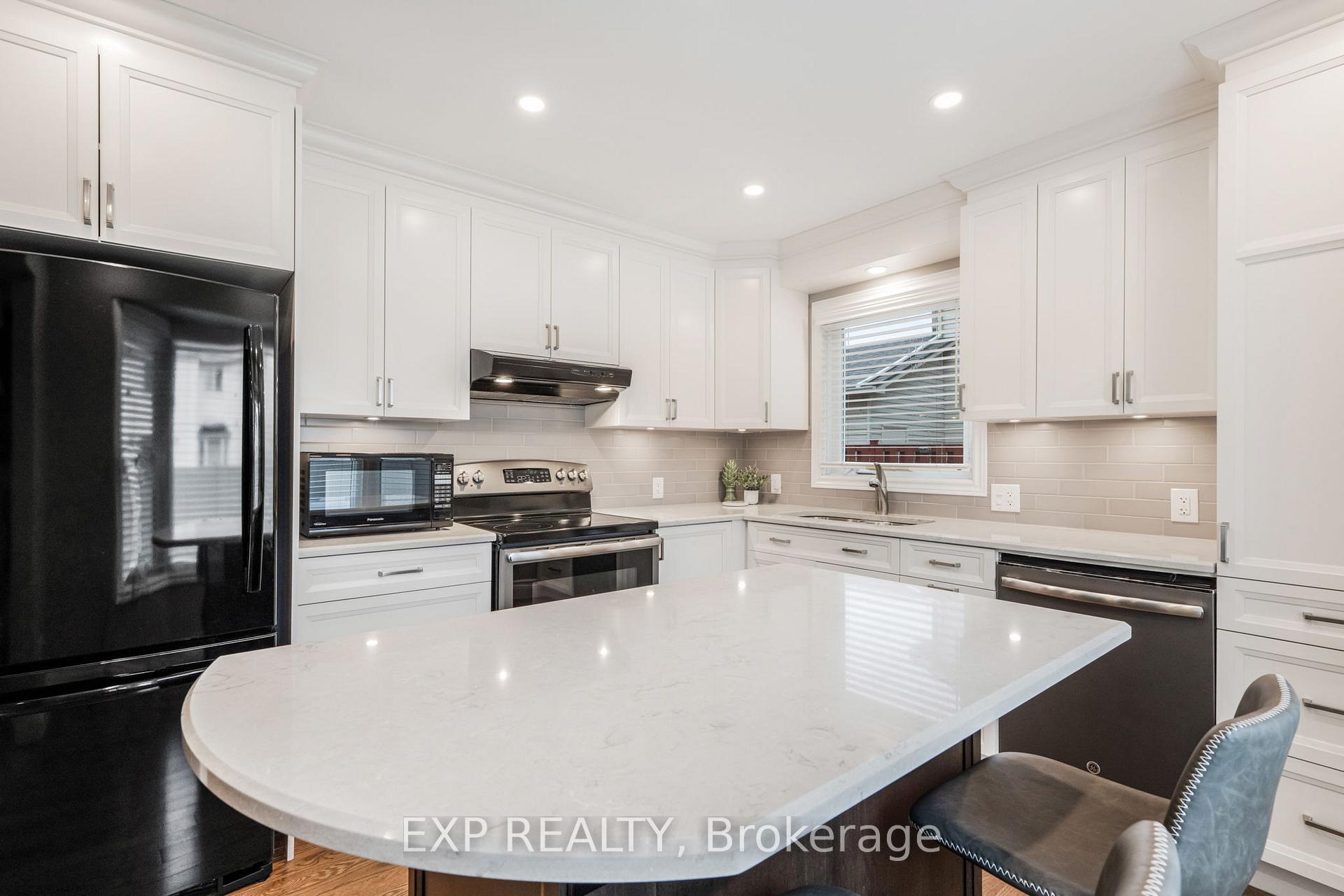 Photo 15 of 1660 Champneuf Drive, Ottawa, Chateauneuf — HOMEH