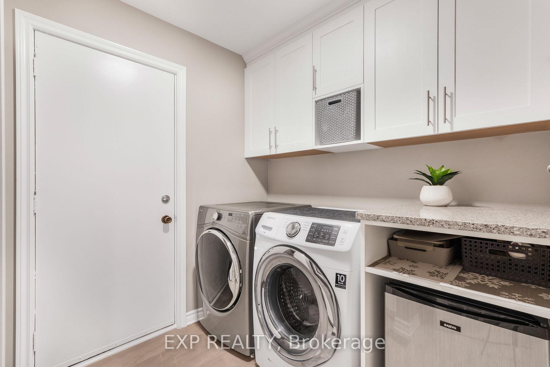 Photo 17 of 1660 Champneuf Drive, Ottawa, Chateauneuf — HOMEH