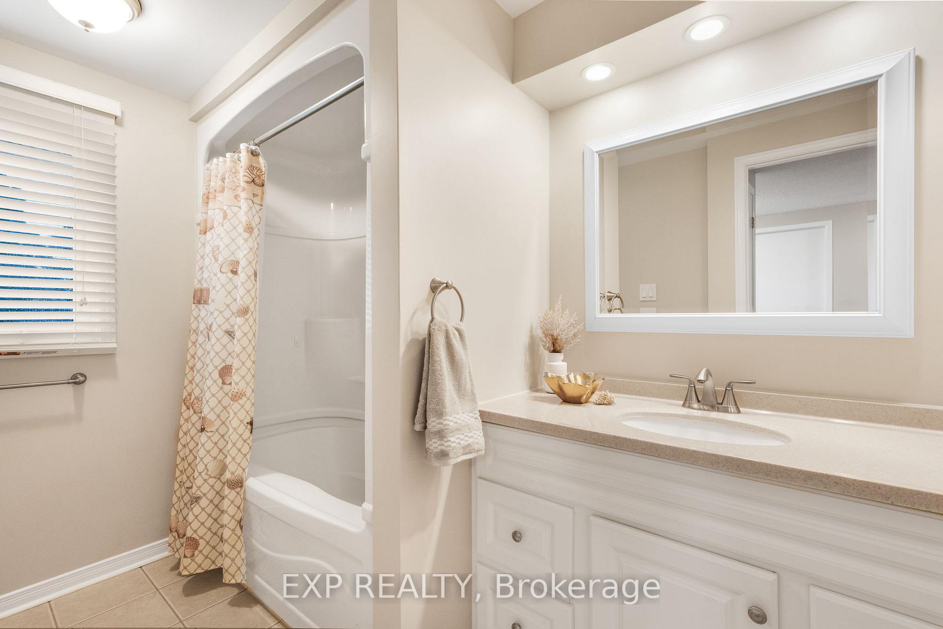 Photo 21 of 1660 Champneuf Drive, Ottawa, Chateauneuf — HOMEH