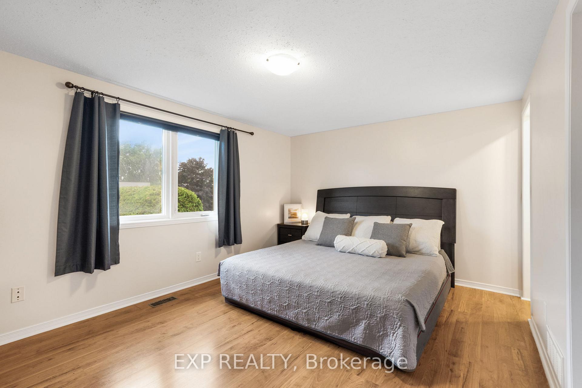 Photo 24 of 1660 Champneuf Drive, Ottawa, Chateauneuf — HOMEH