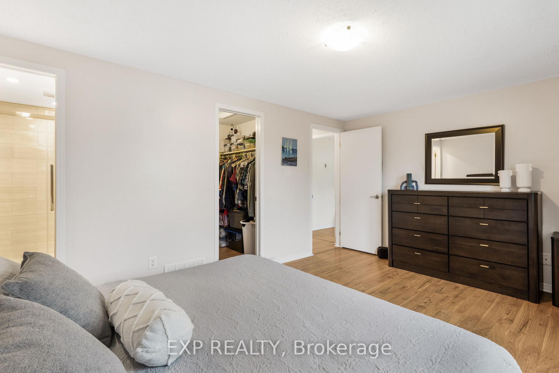 Photo 25 of 1660 Champneuf Drive, Ottawa, Chateauneuf — HOMEH