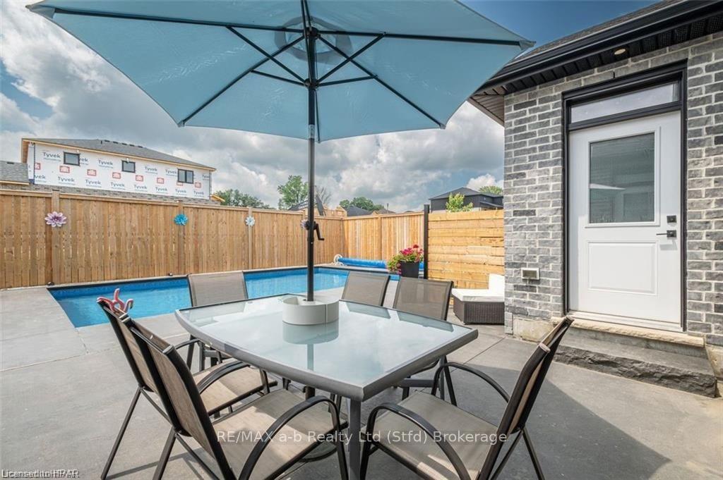 Photo 3 of 77 Reagan Street, Perth East, Milverton — HOMEH
