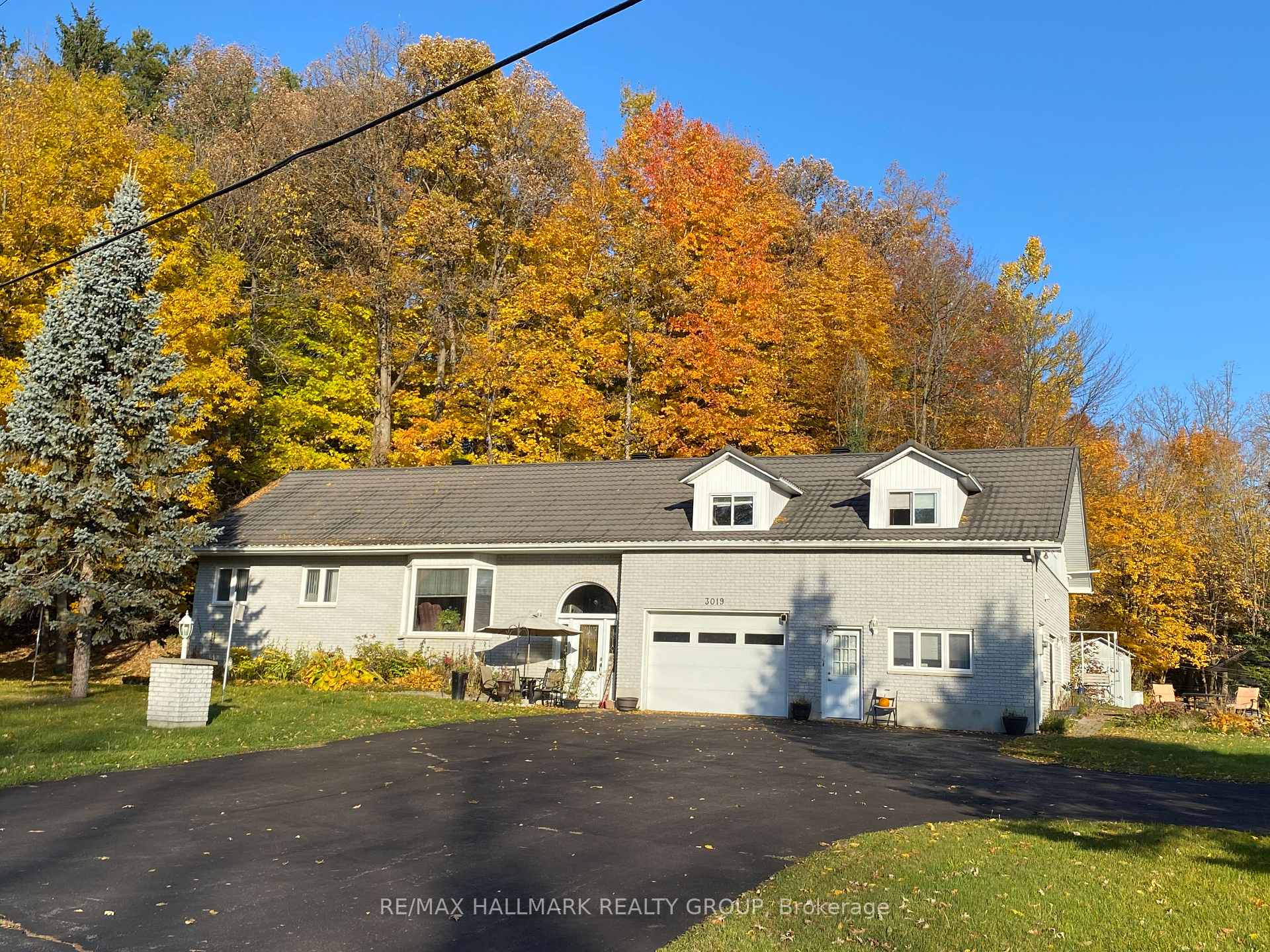 Front of Unit A, 3019 Old Montreal Road