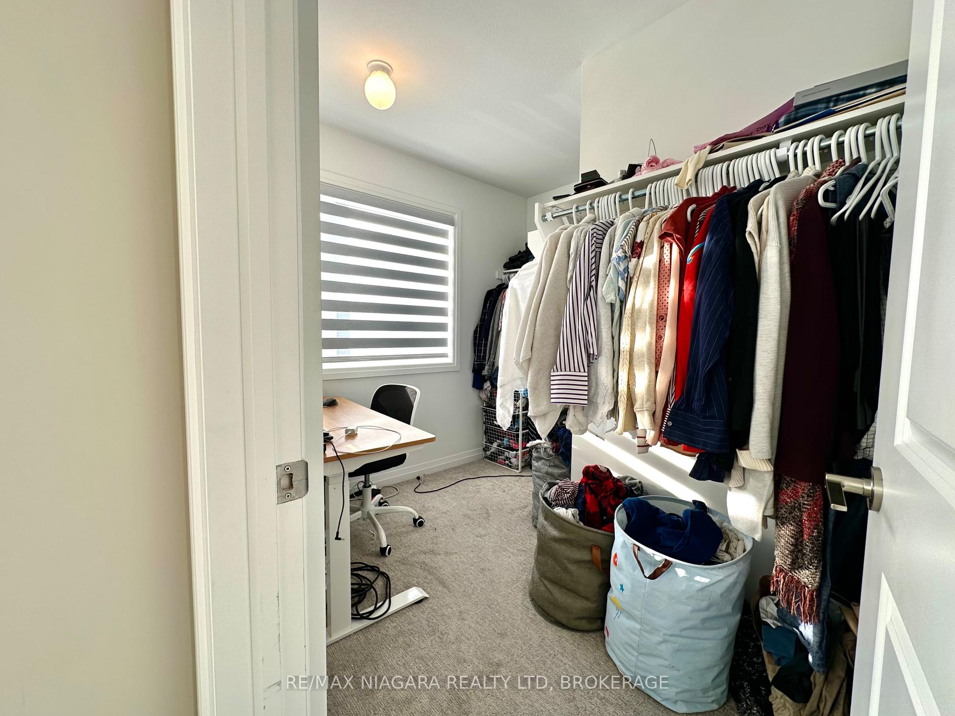 Photo 11 of 7358 Marvel Drive, Niagara Falls, Brown — HOMEH