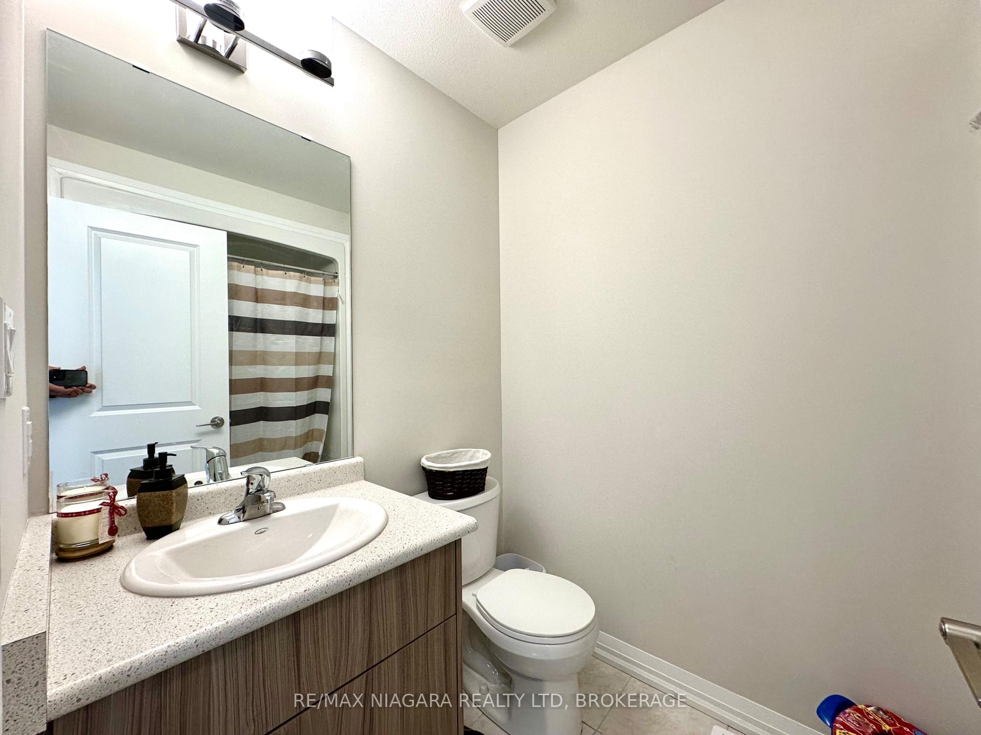 Photo 14 of 7358 Marvel Drive, Niagara Falls, Brown — HOMEH