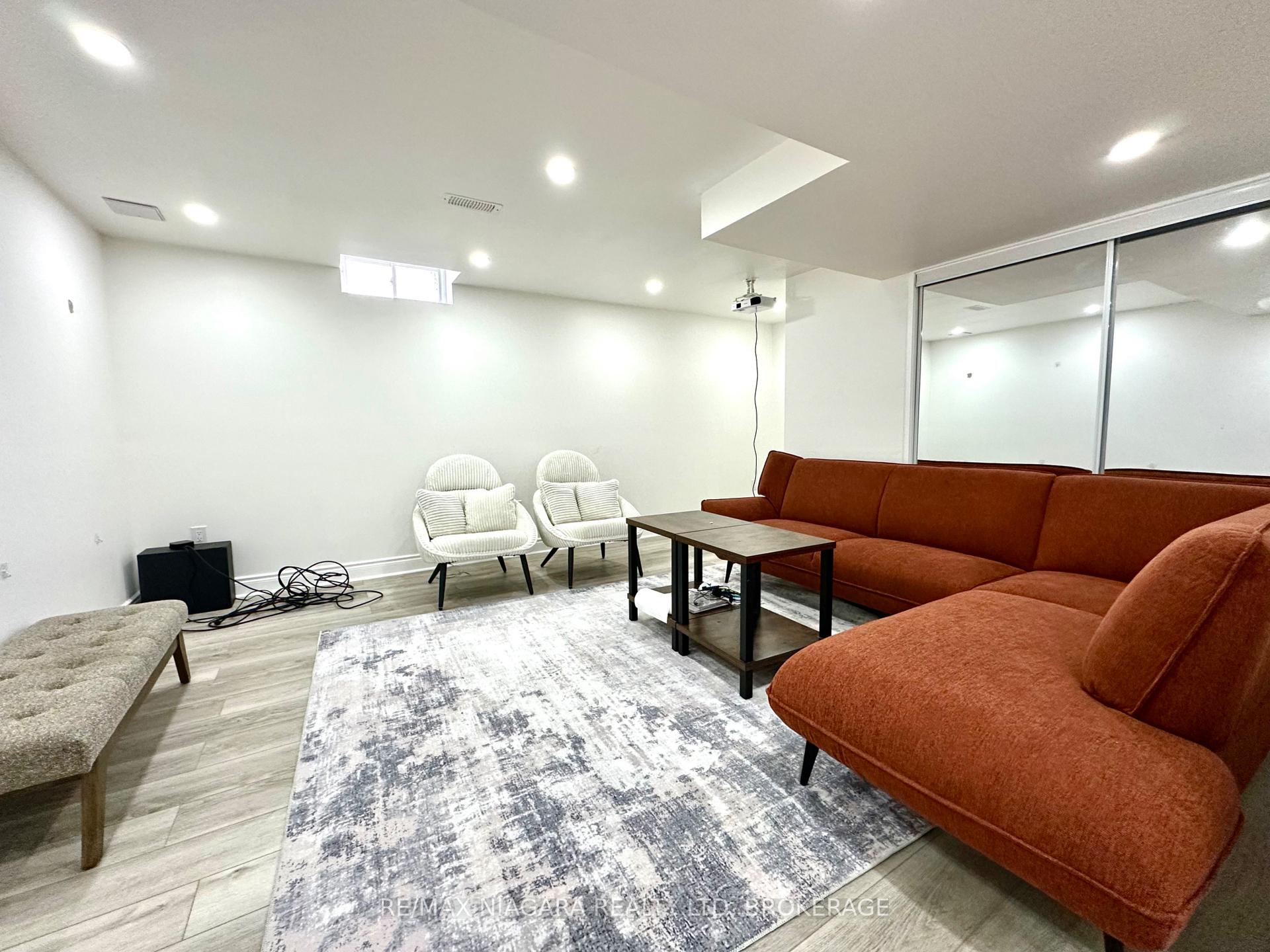 Photo 20 of 7358 Marvel Drive, Niagara Falls, Brown — HOMEH