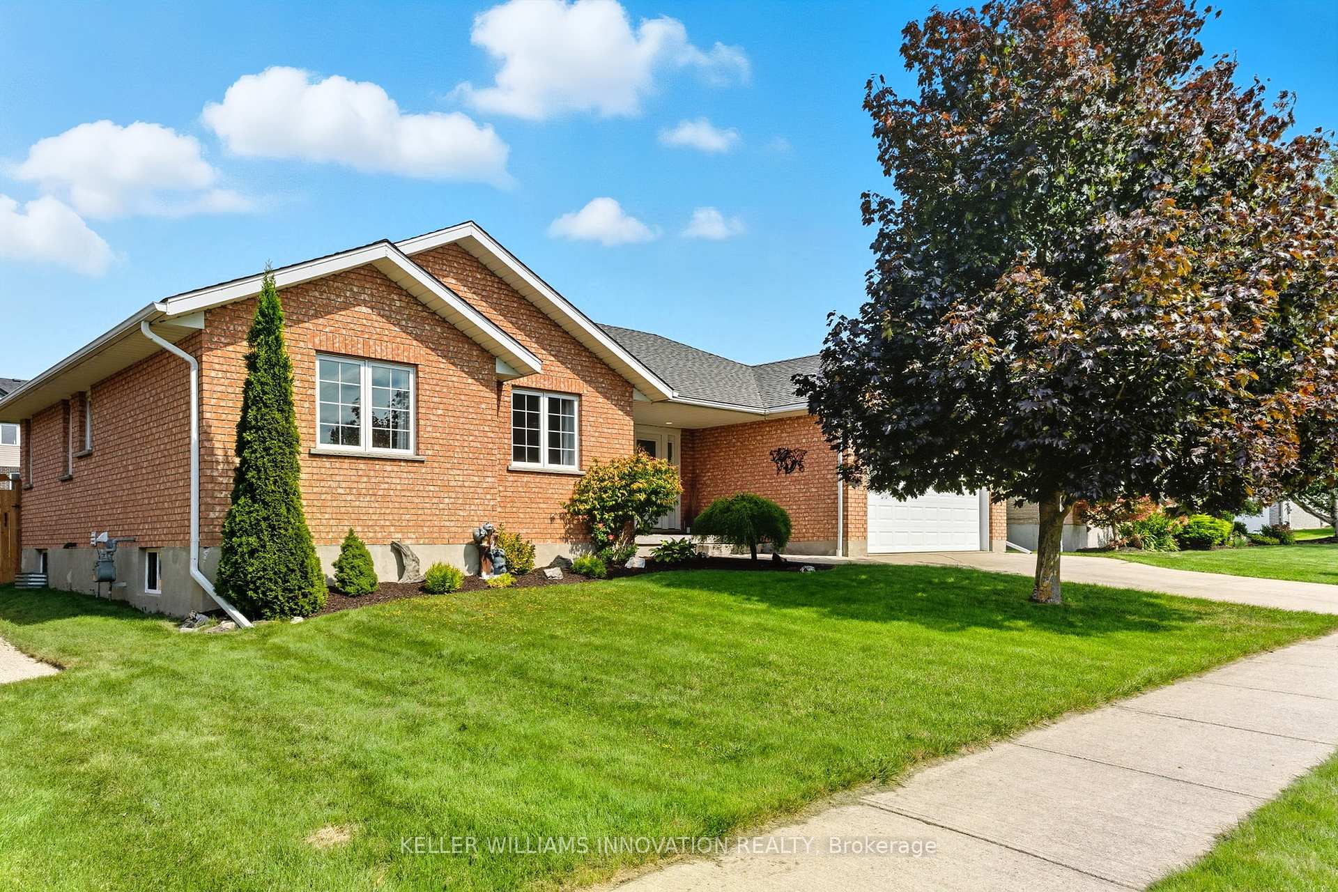 Photo 2 of 215 Bamford Drive, North Perth, Listowel — HOMEH