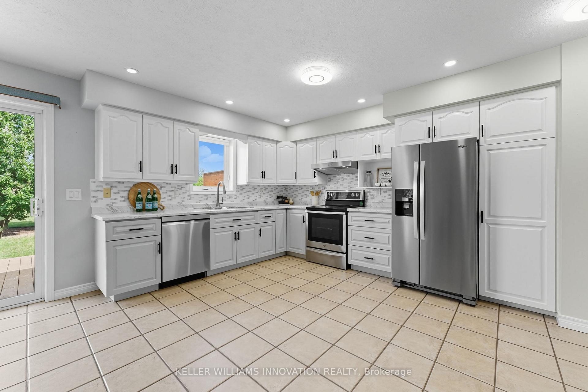 Photo 10 of 215 Bamford Drive, North Perth, Listowel — HOMEH