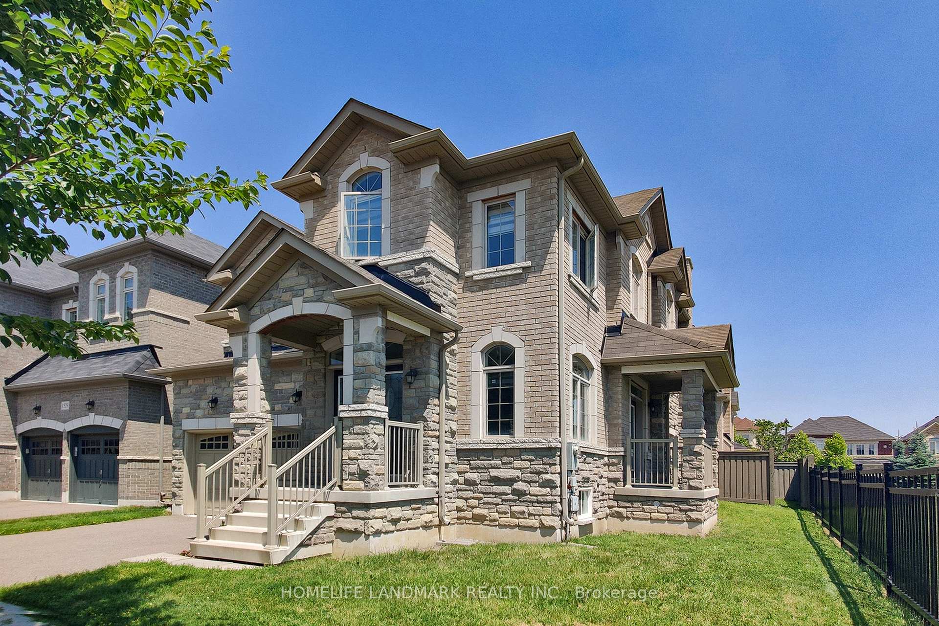 Photo 4 of 1533 Devine Point, Milton, Ford — HOMEH