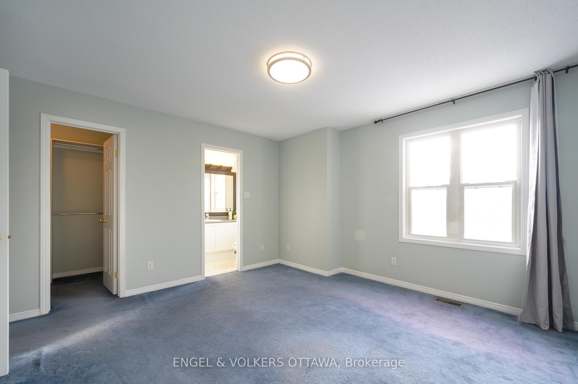 Photo 19 of 165 Arcola Private, Ottawa, Overbrook/Castle Heights — HOMEH