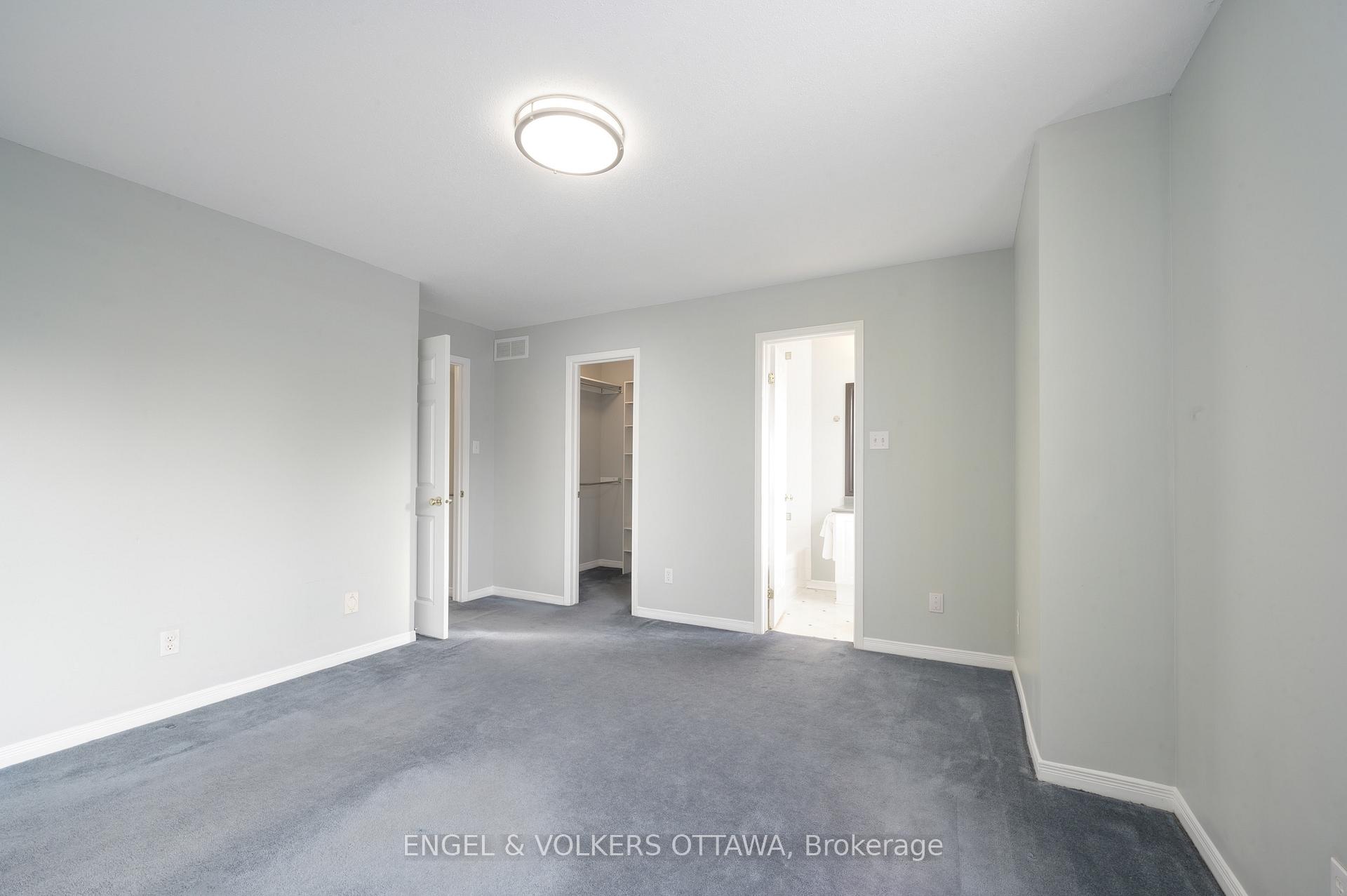 Photo 20 of 165 Arcola Private, Ottawa, Overbrook/Castle Heights — HOMEH