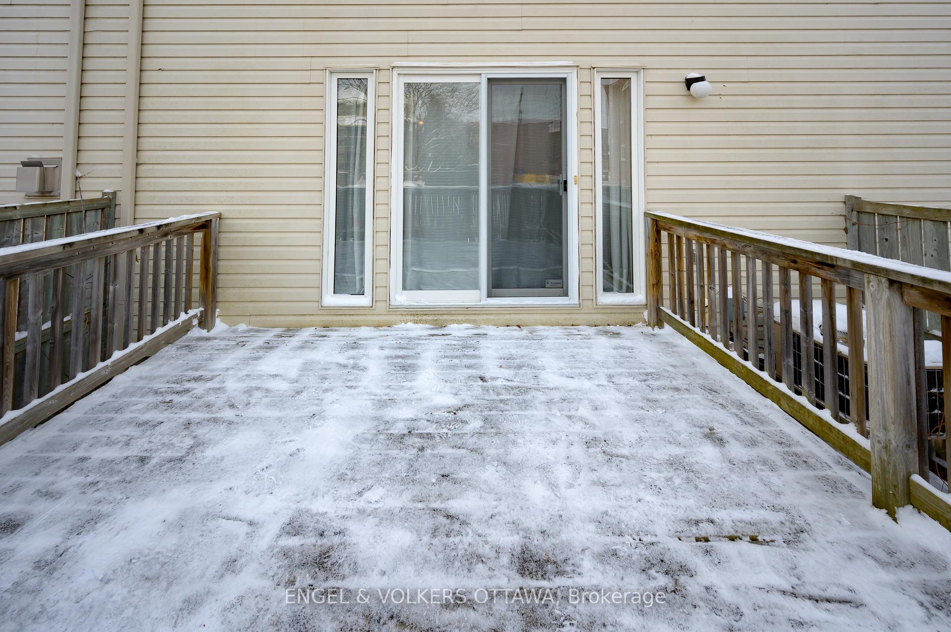 Photo 27 of 165 Arcola Private, Ottawa, Overbrook/Castle Heights — HOMEH