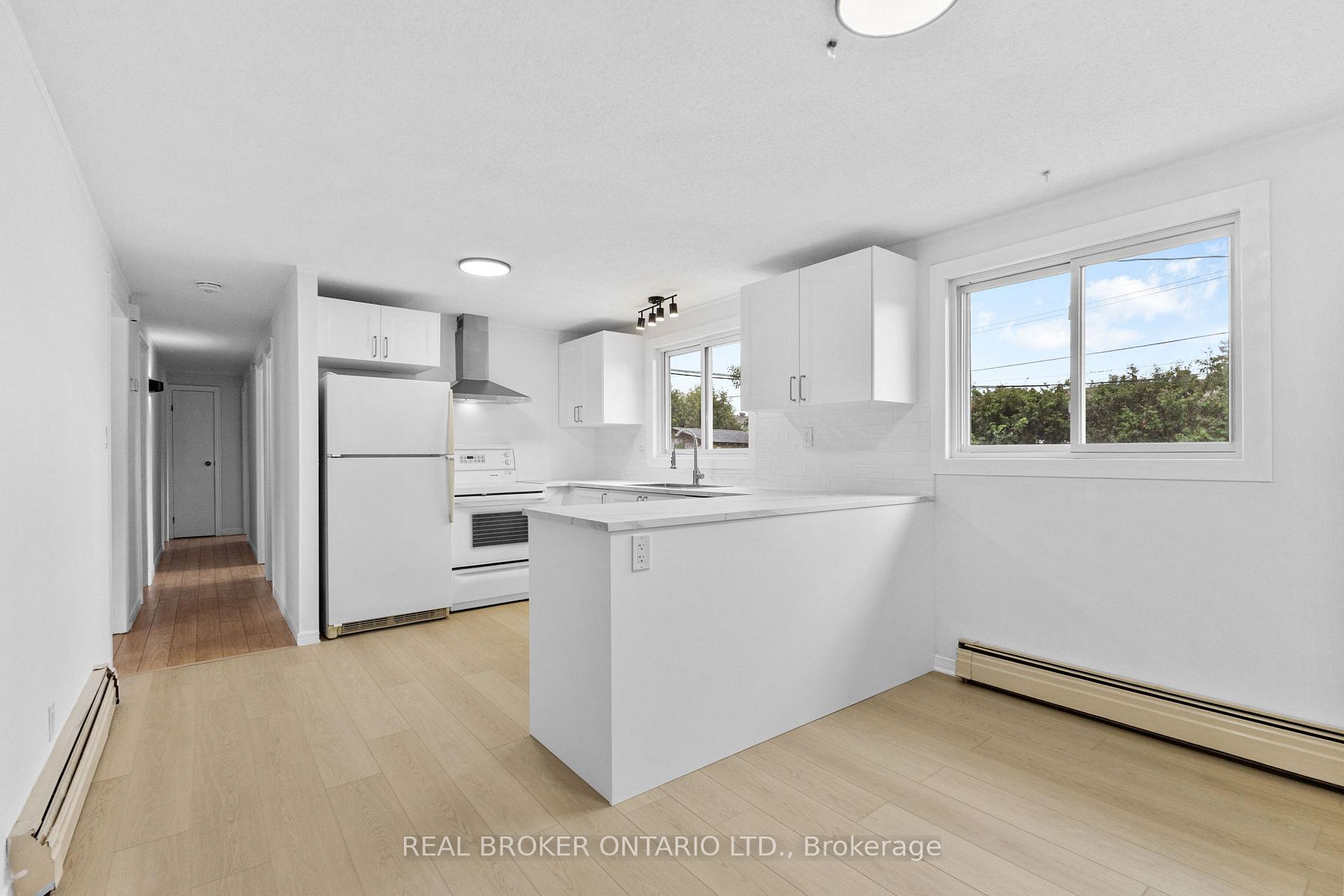 Photo 11 of Unit A, 320 Reynolds Drive, Ottawa, Bilberry Creek/Queenswood Heights — HOMEH
