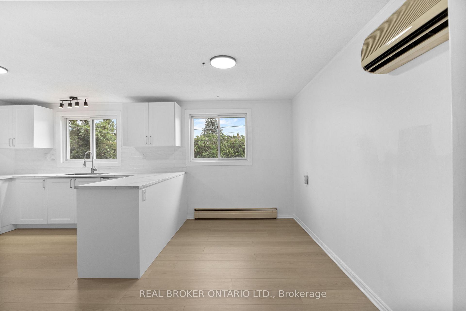 Photo 12 of Unit A, 320 Reynolds Drive, Ottawa, Bilberry Creek/Queenswood Heights — HOMEH