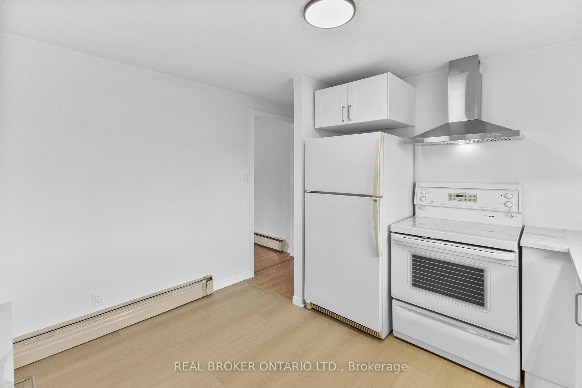 Photo 17 of Unit A, 320 Reynolds Drive, Ottawa, Bilberry Creek/Queenswood Heights — HOMEH