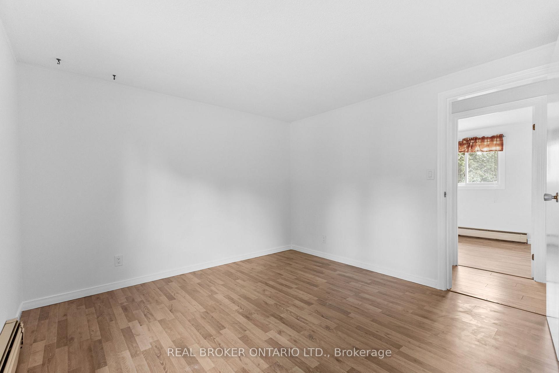 Photo 24 of Unit A, 320 Reynolds Drive, Ottawa, Bilberry Creek/Queenswood Heights — HOMEH