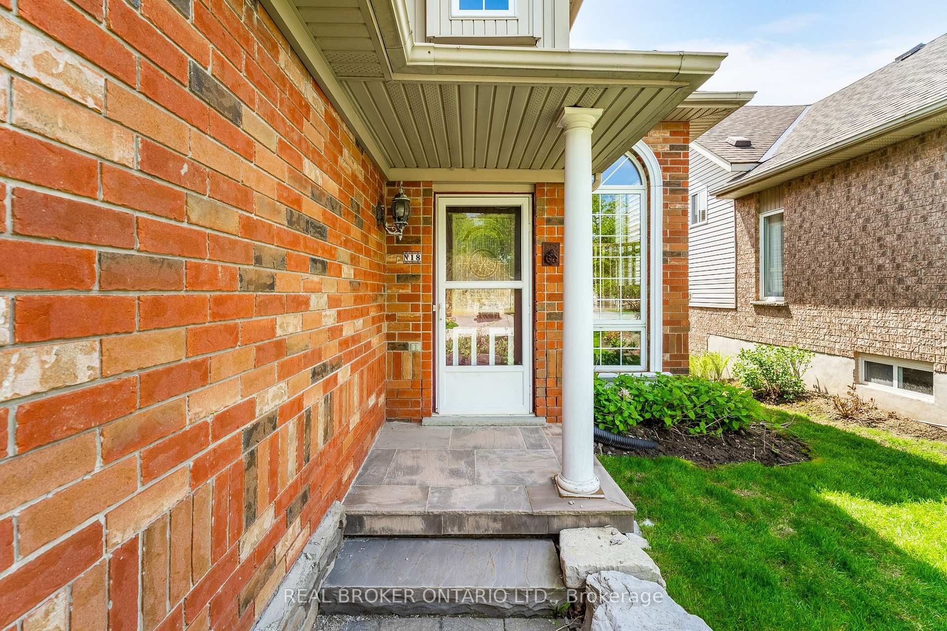 Photo 6 of 18 Appleton Drive, Orangeville — HOMEH