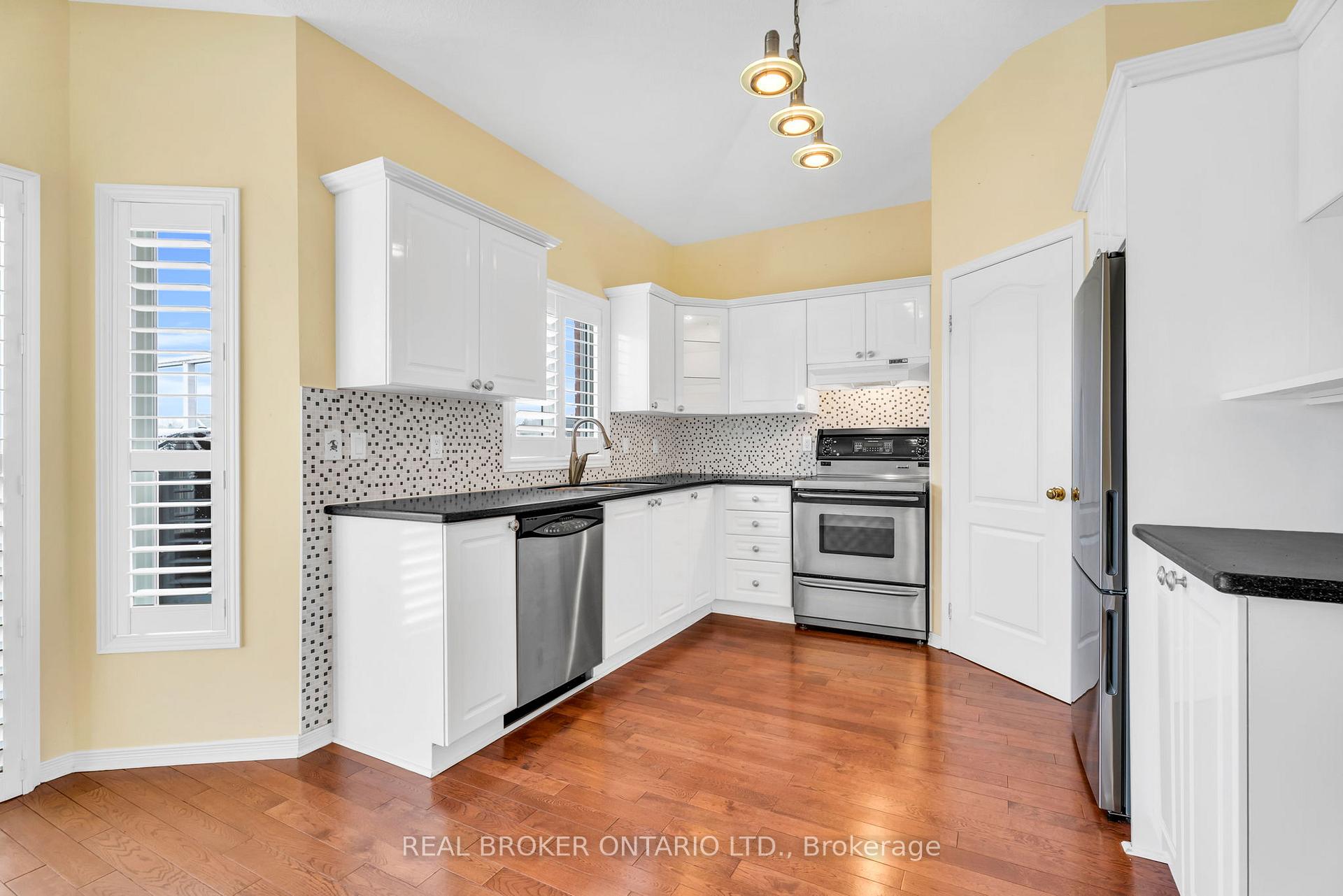 Photo 31 of 18 Appleton Drive, Orangeville — HOMEH