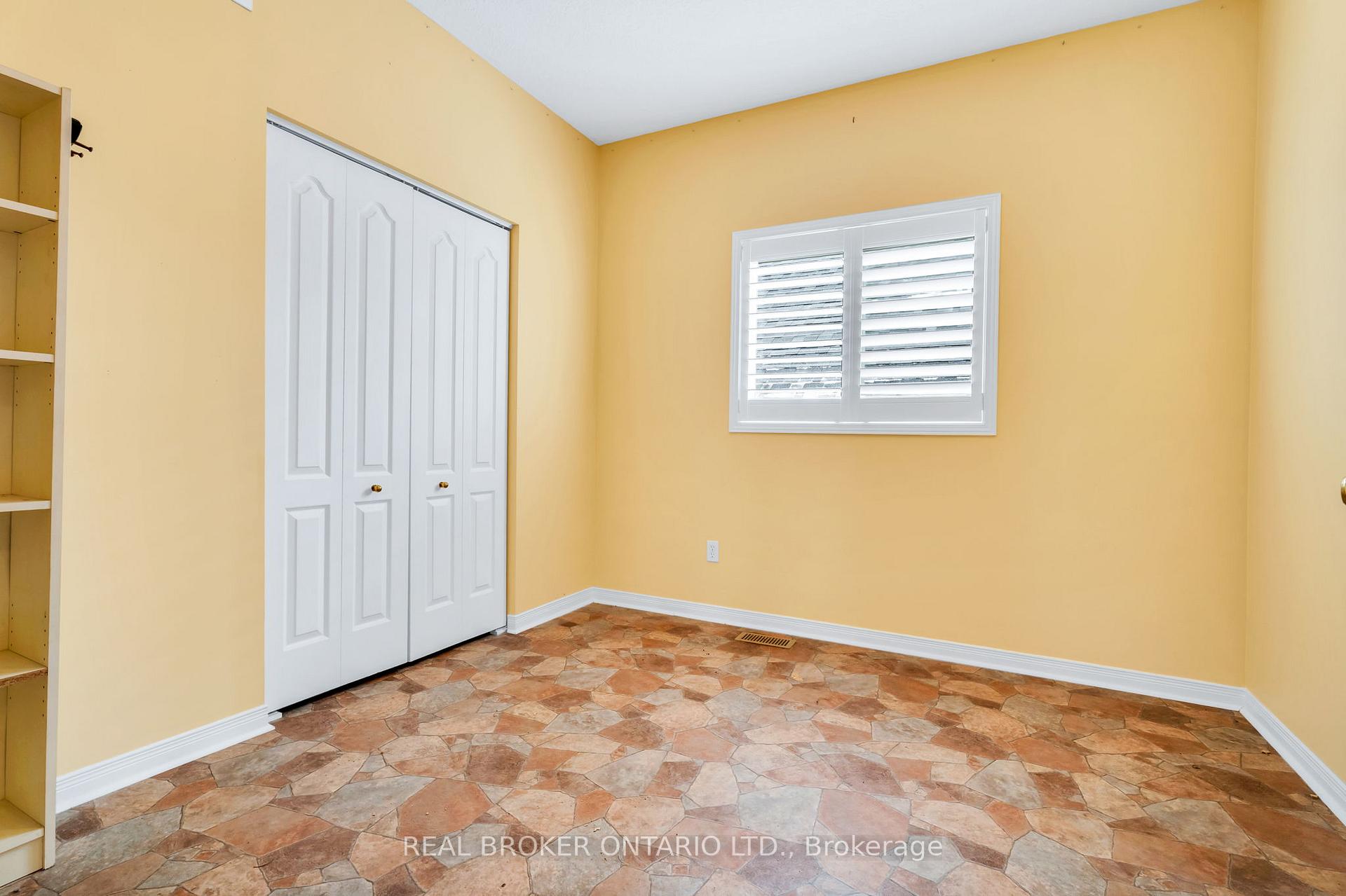 Photo 32 of 18 Appleton Drive, Orangeville — HOMEH
