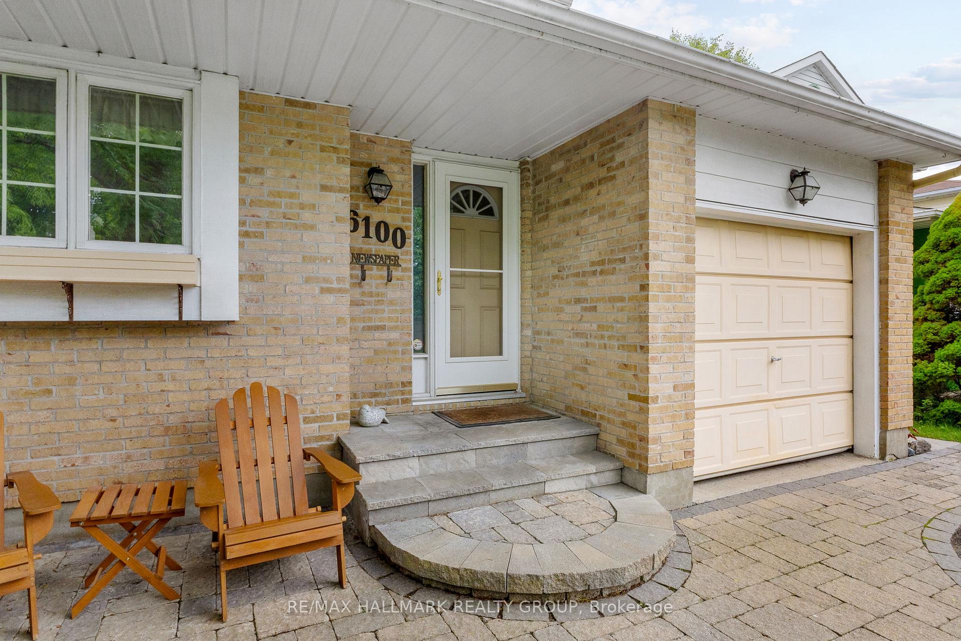 Photo 3 of 6100 Willowbark Drive, Ottawa, Chapel Hill — HOMEH