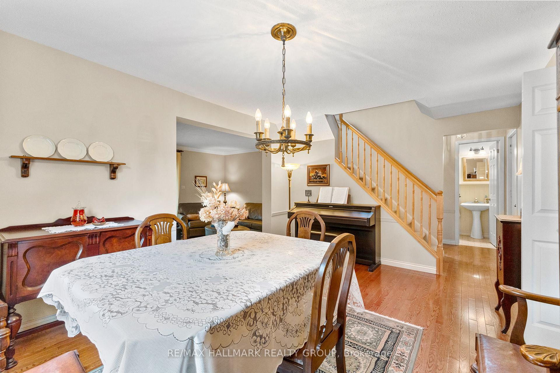 Photo 7 of 6100 Willowbark Drive, Ottawa, Chapel Hill — HOMEH