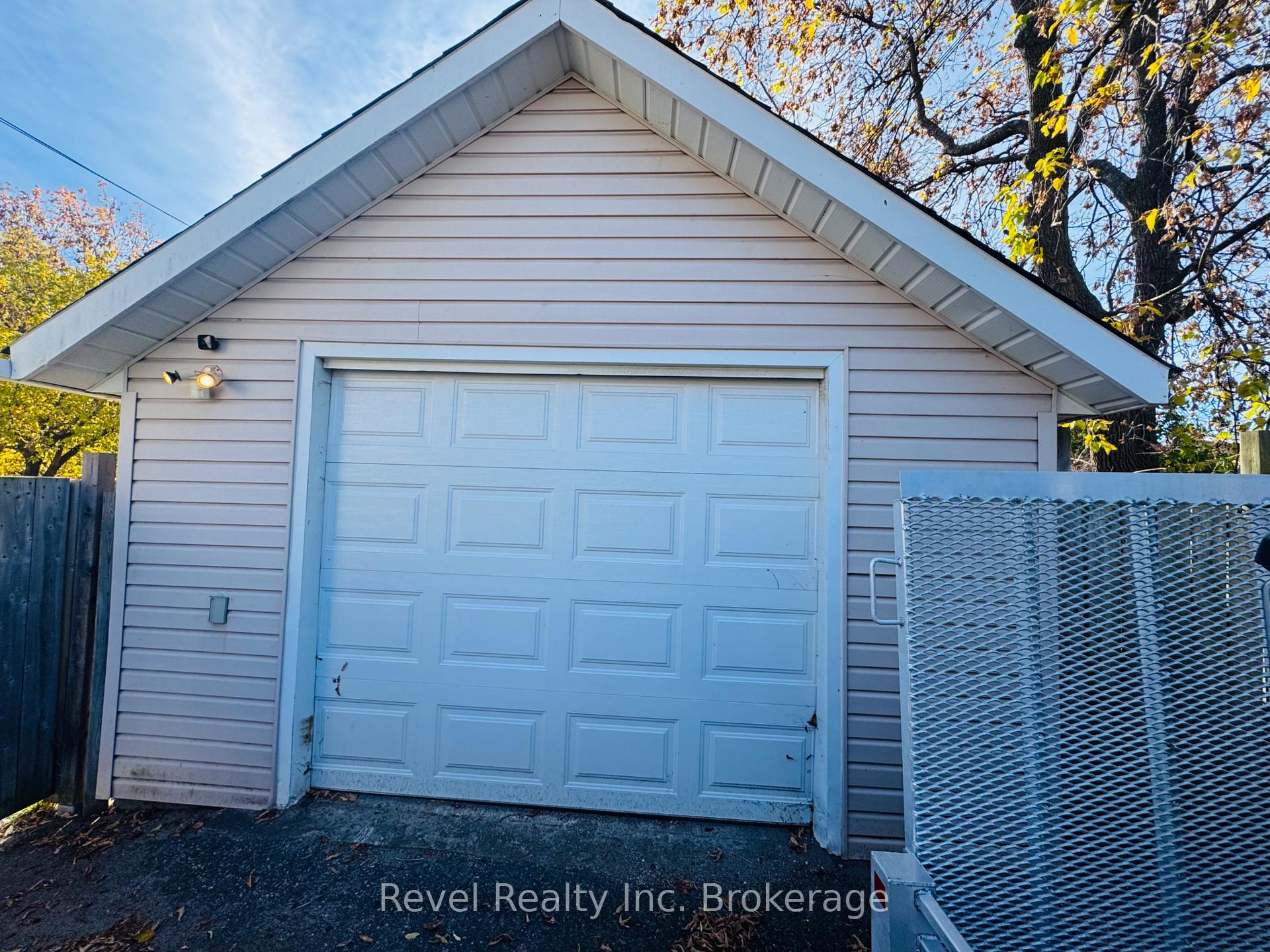Photo 4 of 2131 Pearson Street, North Bay, Widdifield — HOMEH