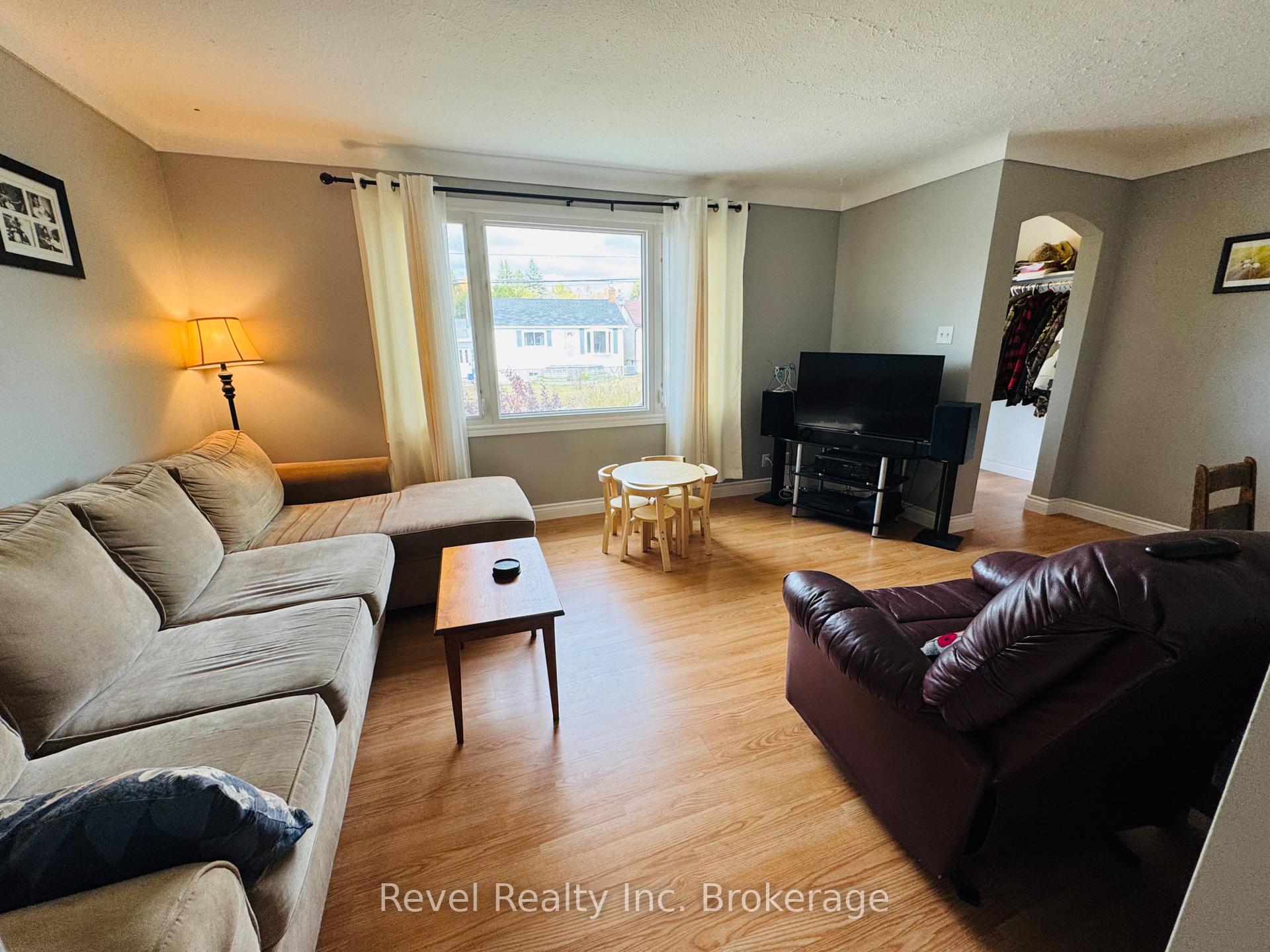 Photo 7 of 2131 Pearson Street, North Bay, Widdifield — HOMEH